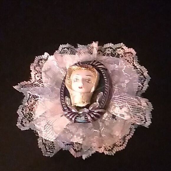 Handcrafted Brooche   - Picture 1 of 1